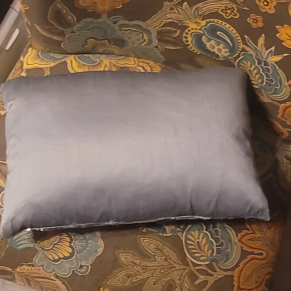 NEW Aviva Stanoff Silver/Gray Sequin Silk Pillow 10x17